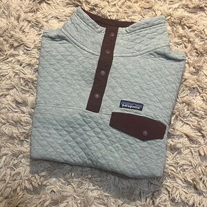 Patagonia Quilted Pullover in Toasted White and Dark Brown
